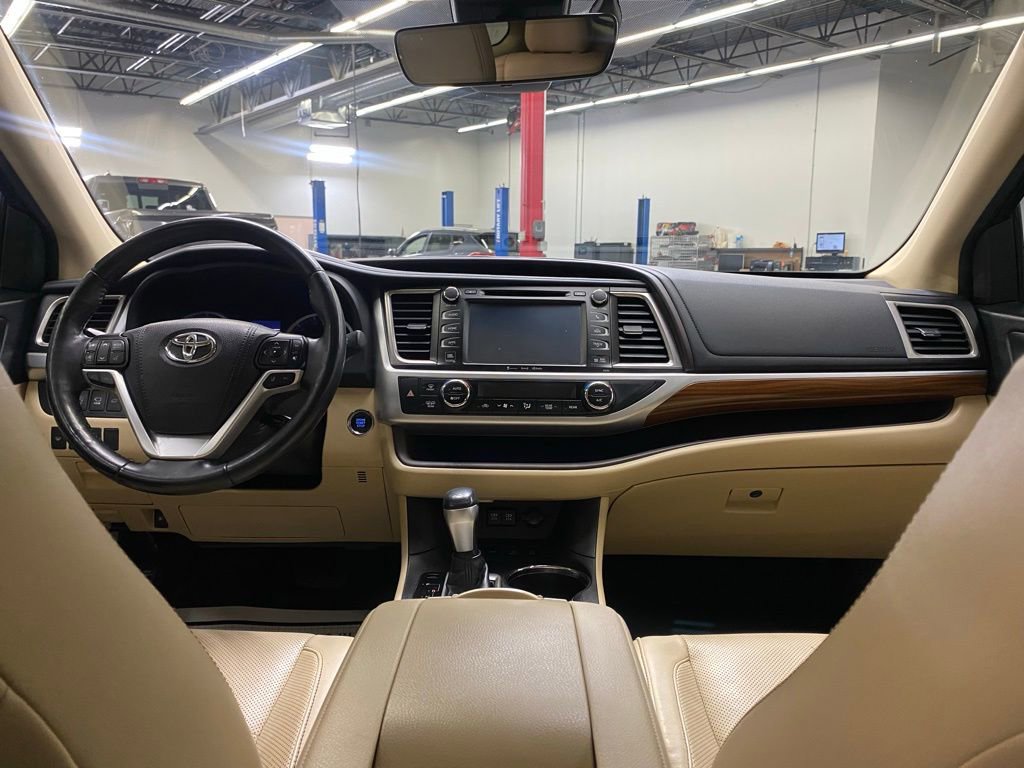 Used 2019 Toyota Highlander Limited Platinum image 19