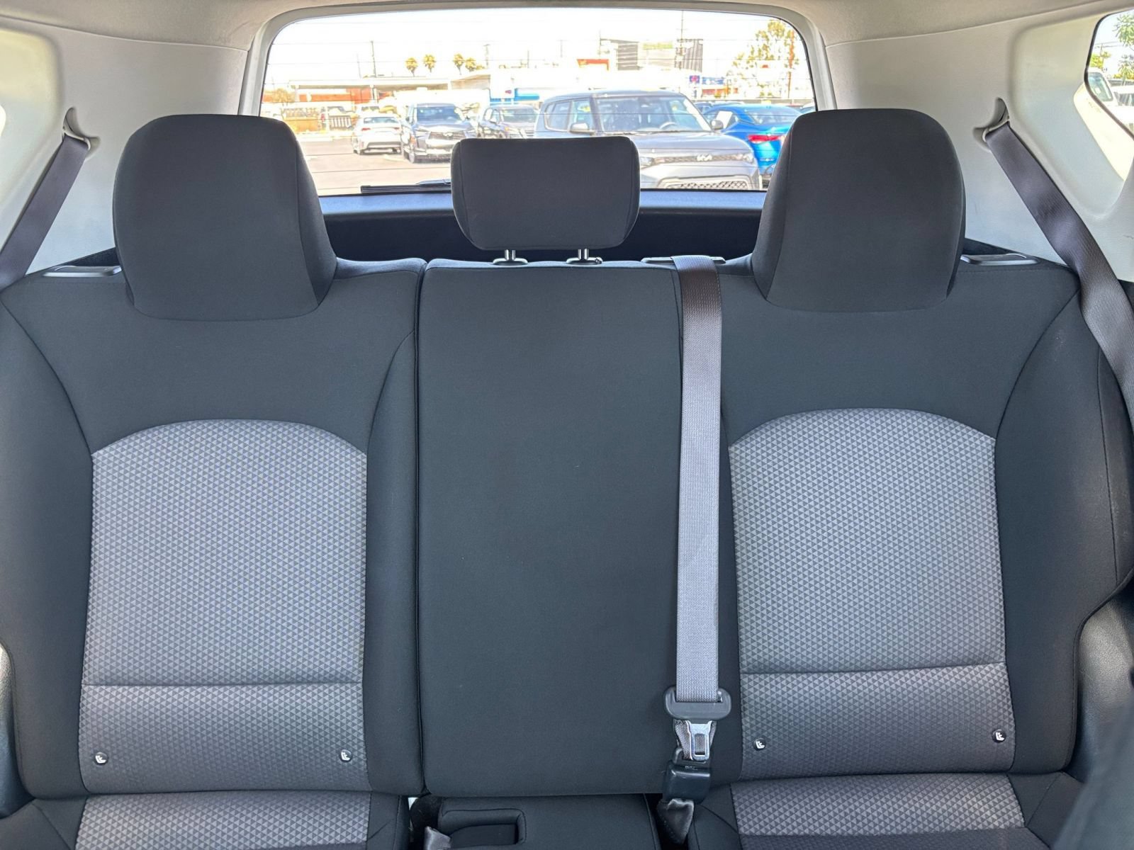 Used 2025 Kia Soul LX w/ LX Technology Package FWD image 38