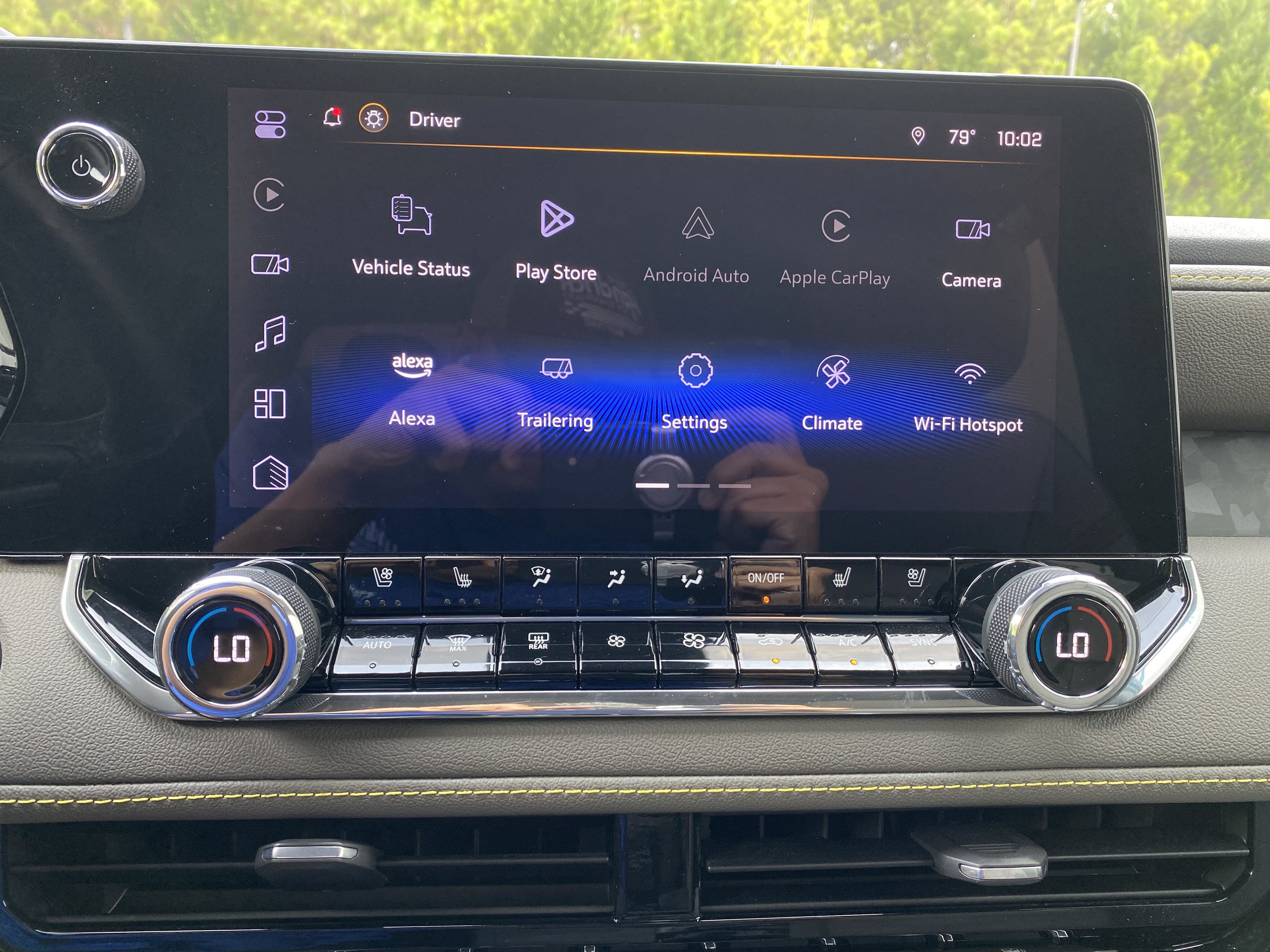 Used 2025 Chevrolet Colorado ZR2 w/ Technology Package AWD/4WD image 25