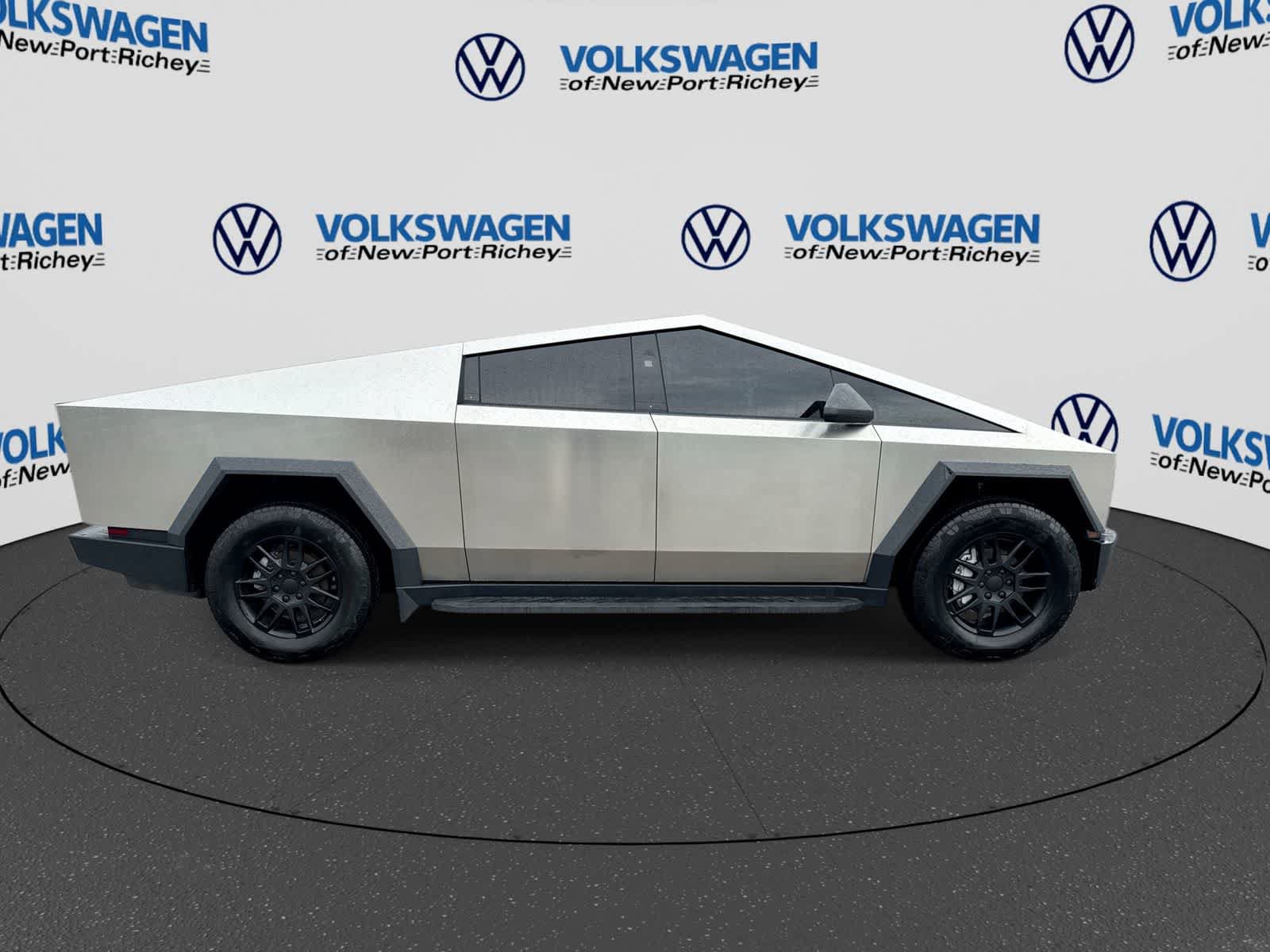 Used 2024 Tesla Cybertruck Cyberbeast AWD/4WD image 15