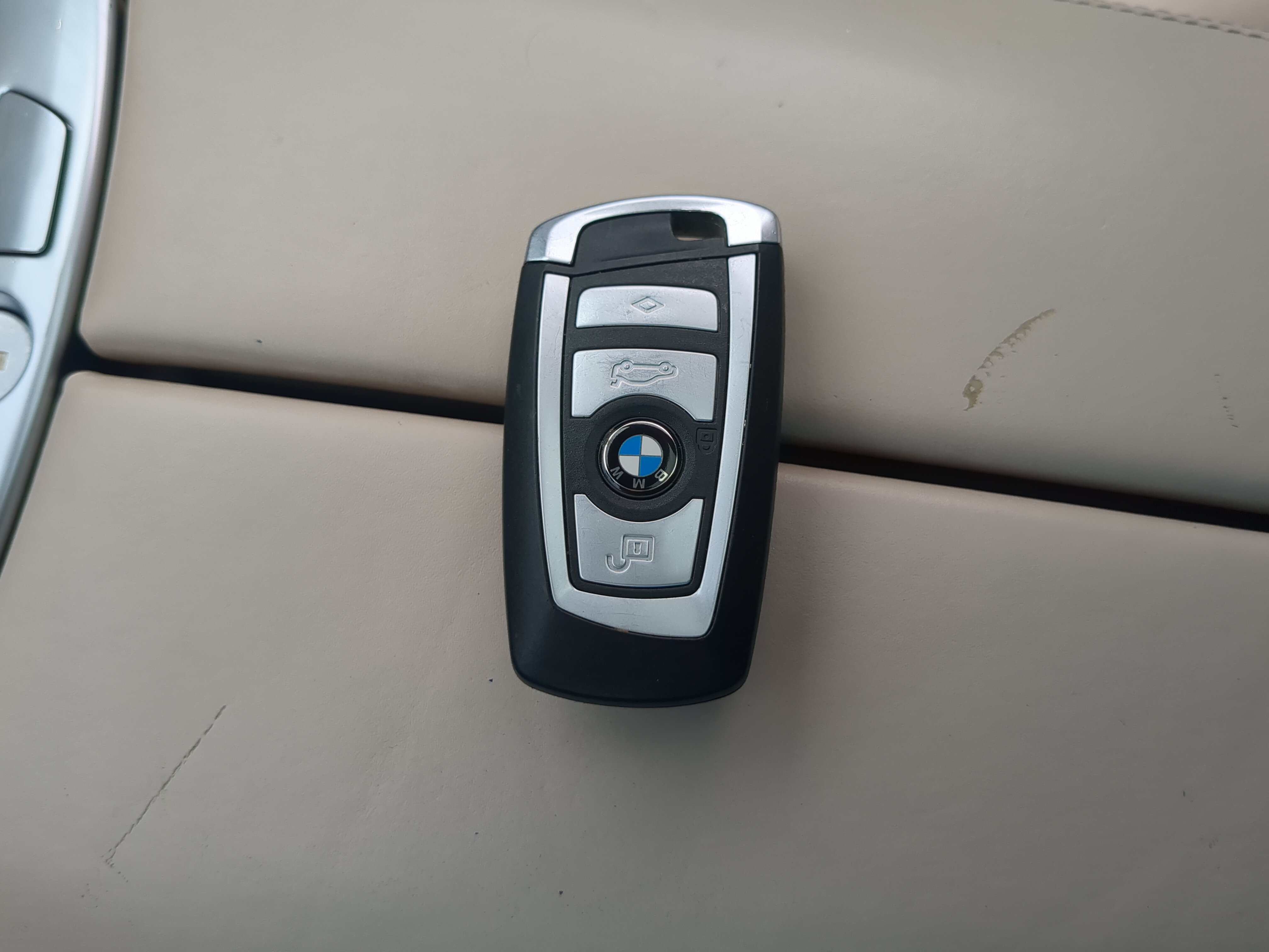 Used 2011 BMW 750Li RWD image 27