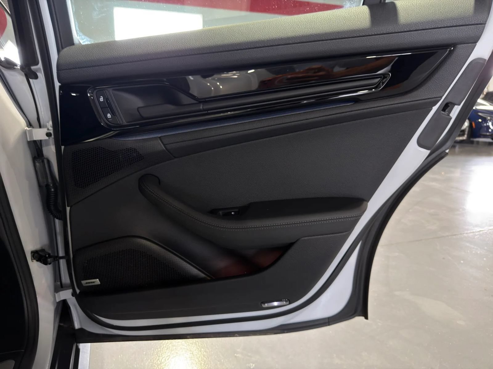 Used 2024 Porsche Panamera image 69