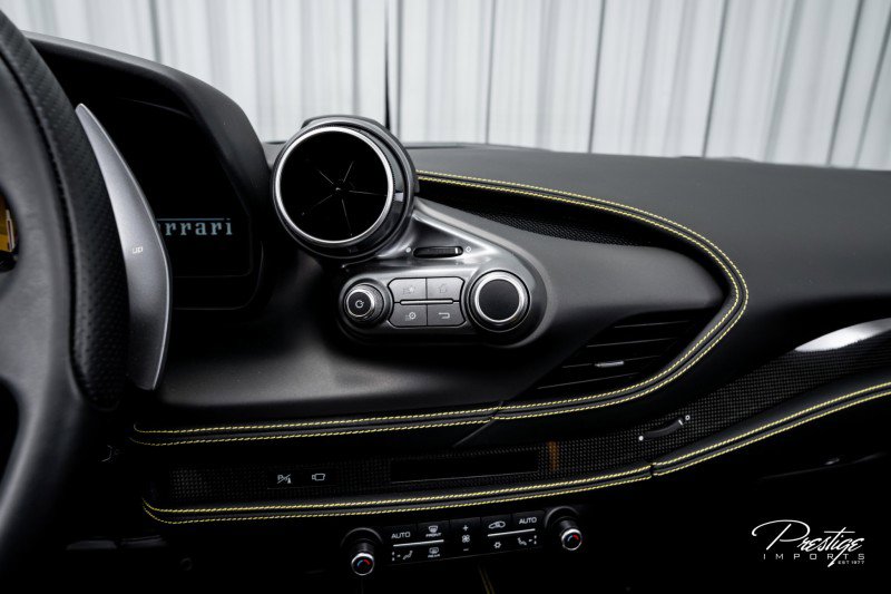 Used 2022 Ferrari F8 Tributo image 33