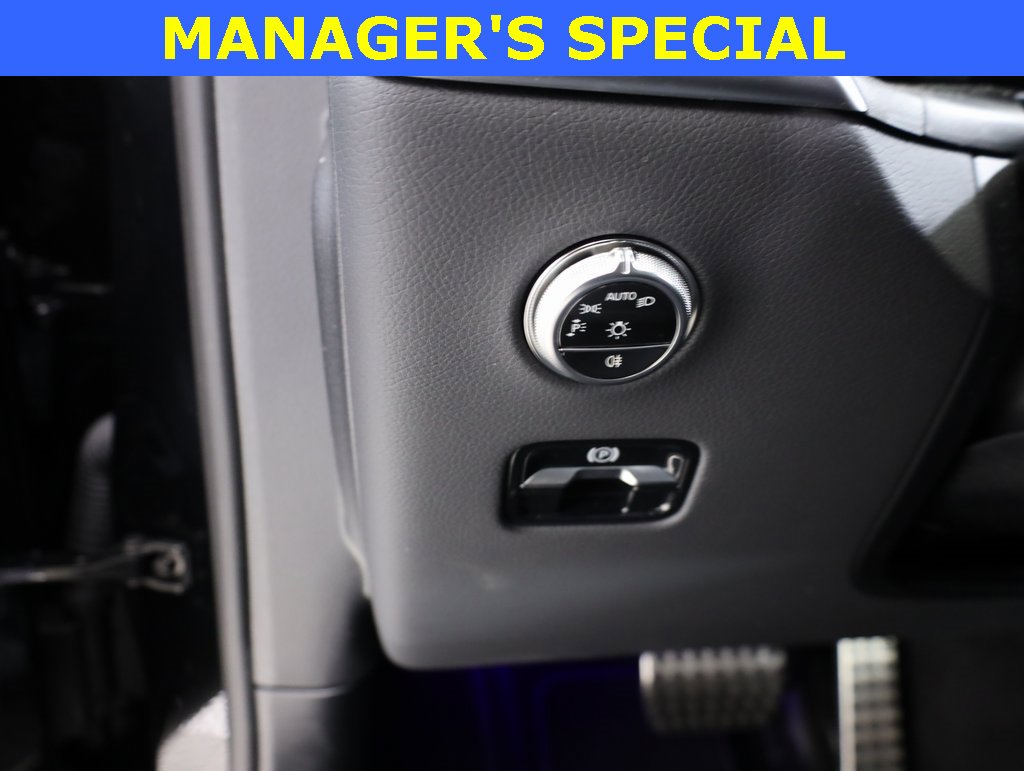 Used 2025 Mercedes-Benz GLC 300 4MATIC image 15