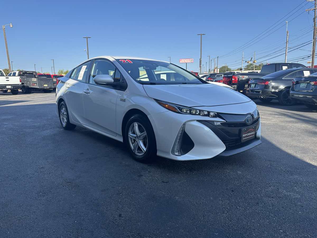 Used 2021 Toyota Prius Prime XLE w/ Carpet Mat Package (TMS) FWD image 6