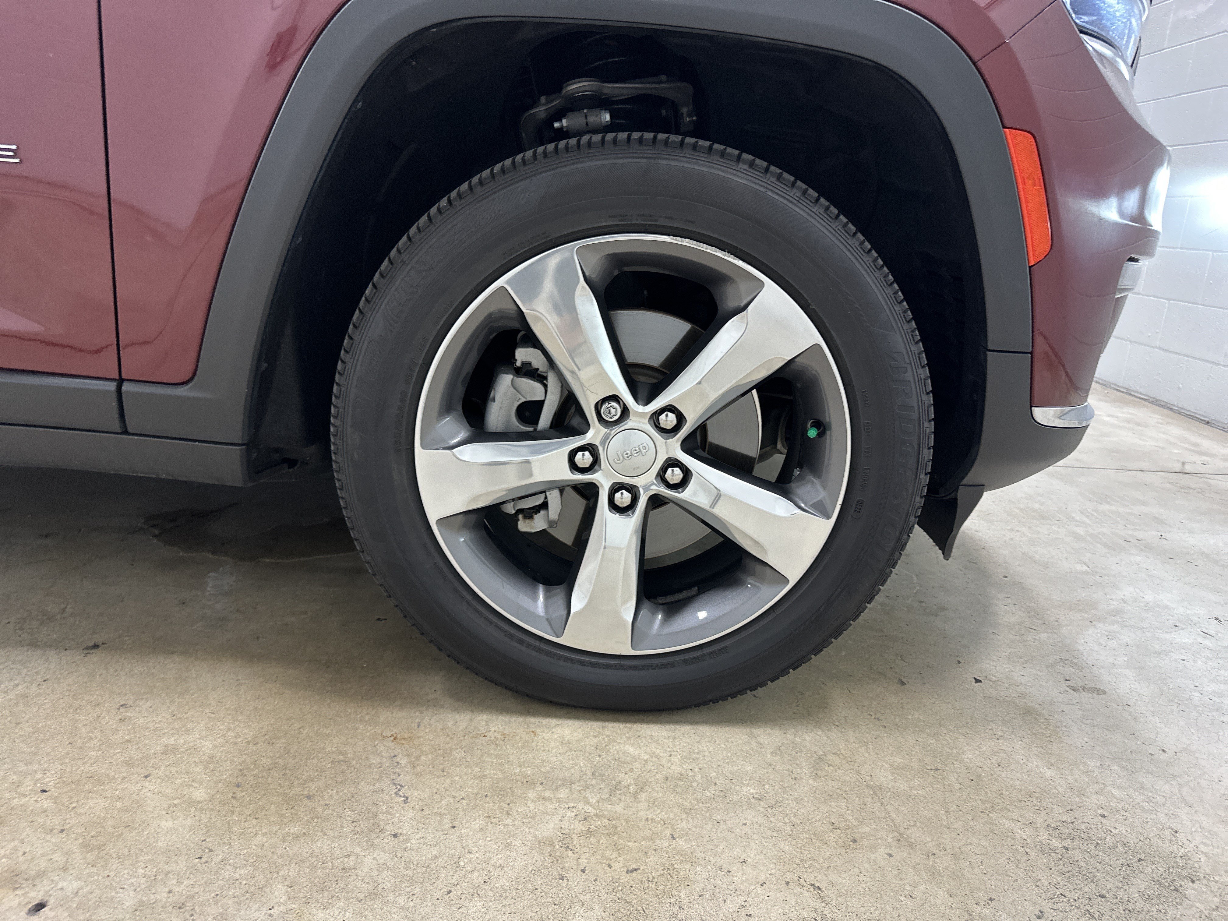 Used 2021 Jeep Grand Cherokee L Limited AWD/4WD image 13