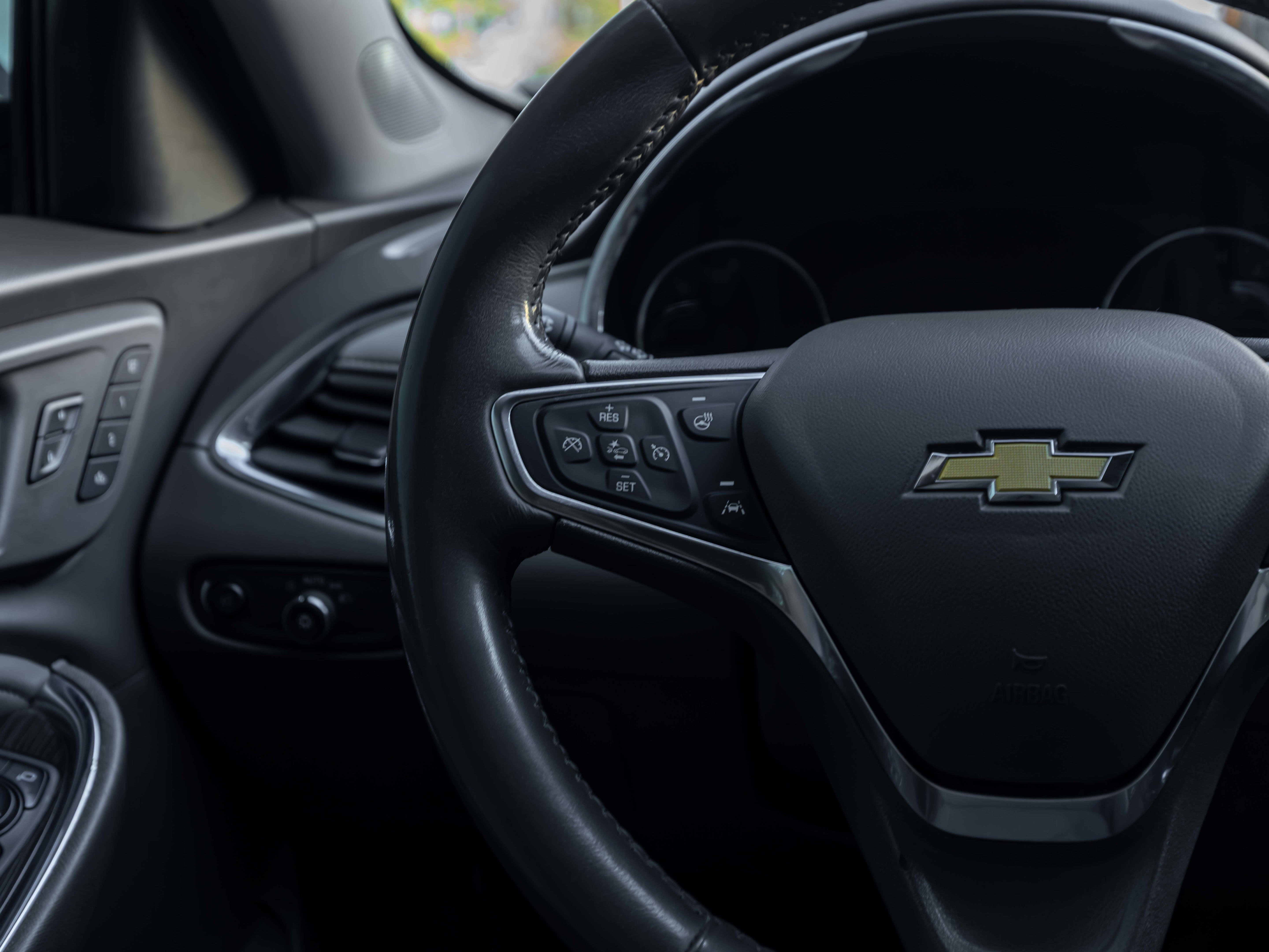 Used 2019 Chevrolet Malibu Premier w/ Sun and Wheel Package image 7