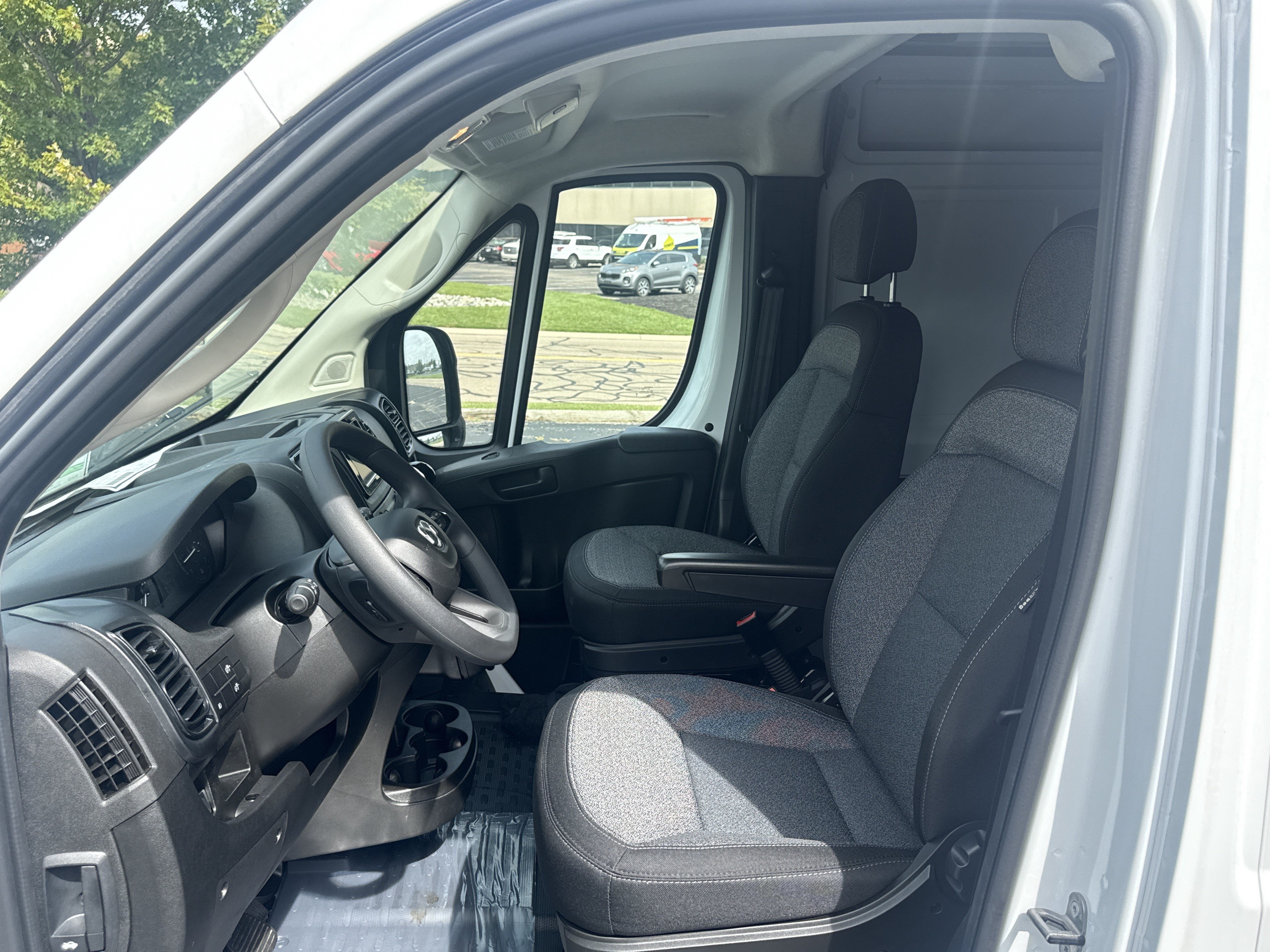 New 2026 RAM ProMaster 2500 w/ Convenience Group FWD image 12