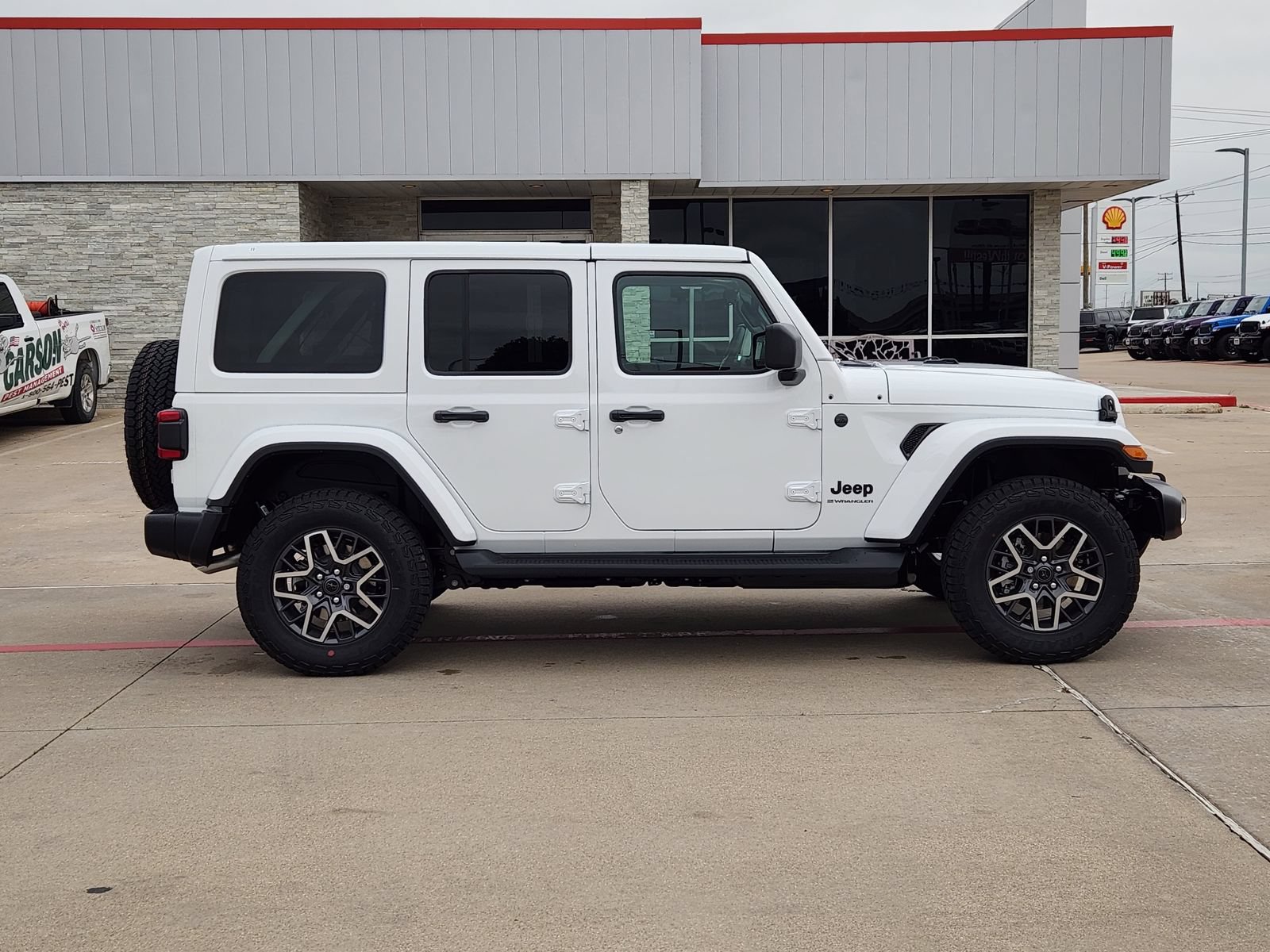 New 2026 Jeep Wrangler Unlimited Sahara AWD/4WD image 8