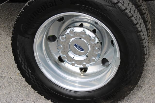 Used 2025 Ford F450 Platinum w/ Platinum Plus Package image 19