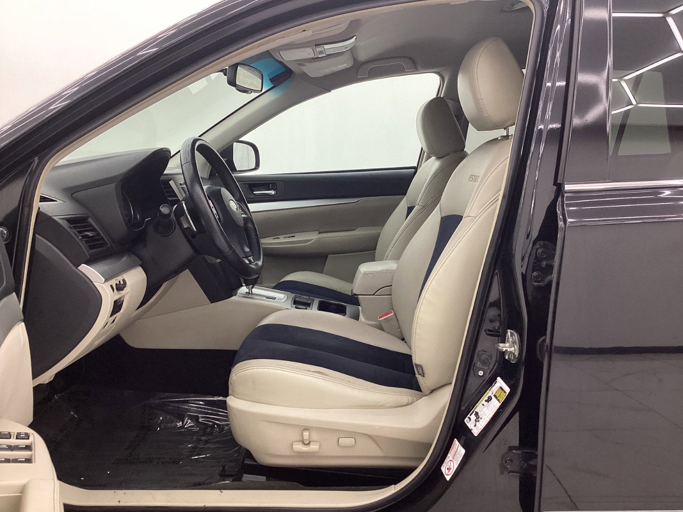 Used 2013 Subaru Outback 2.5i Premium w/ All-Weather Pkg image 14