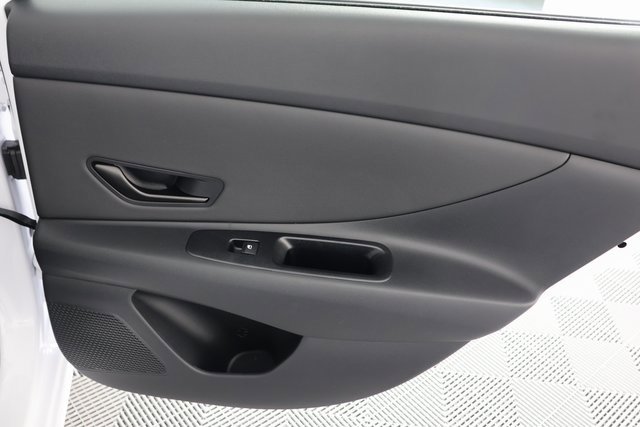 Certified 2025 Hyundai Elantra Sport image 26