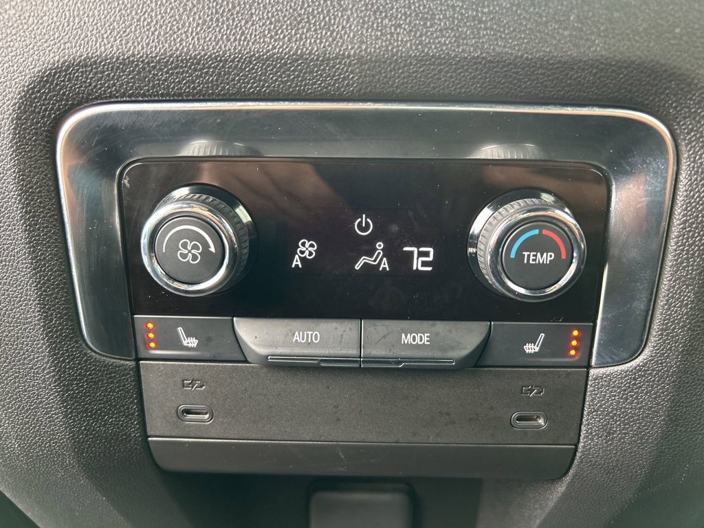 Used 2025 Chevrolet Suburban RST w/ Comfort Package AWD/4WD image 44