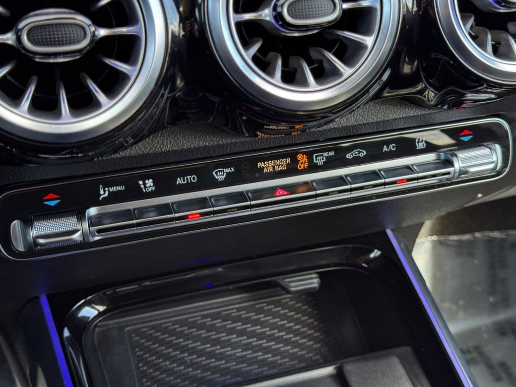 Used 2023 Mercedes-Benz EQB 300 4MATIC image 19