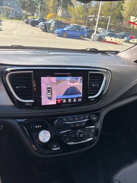 Used 2021 Chrysler Pacifica Touring-L w/ Premium & Safety Sphere Group image 31