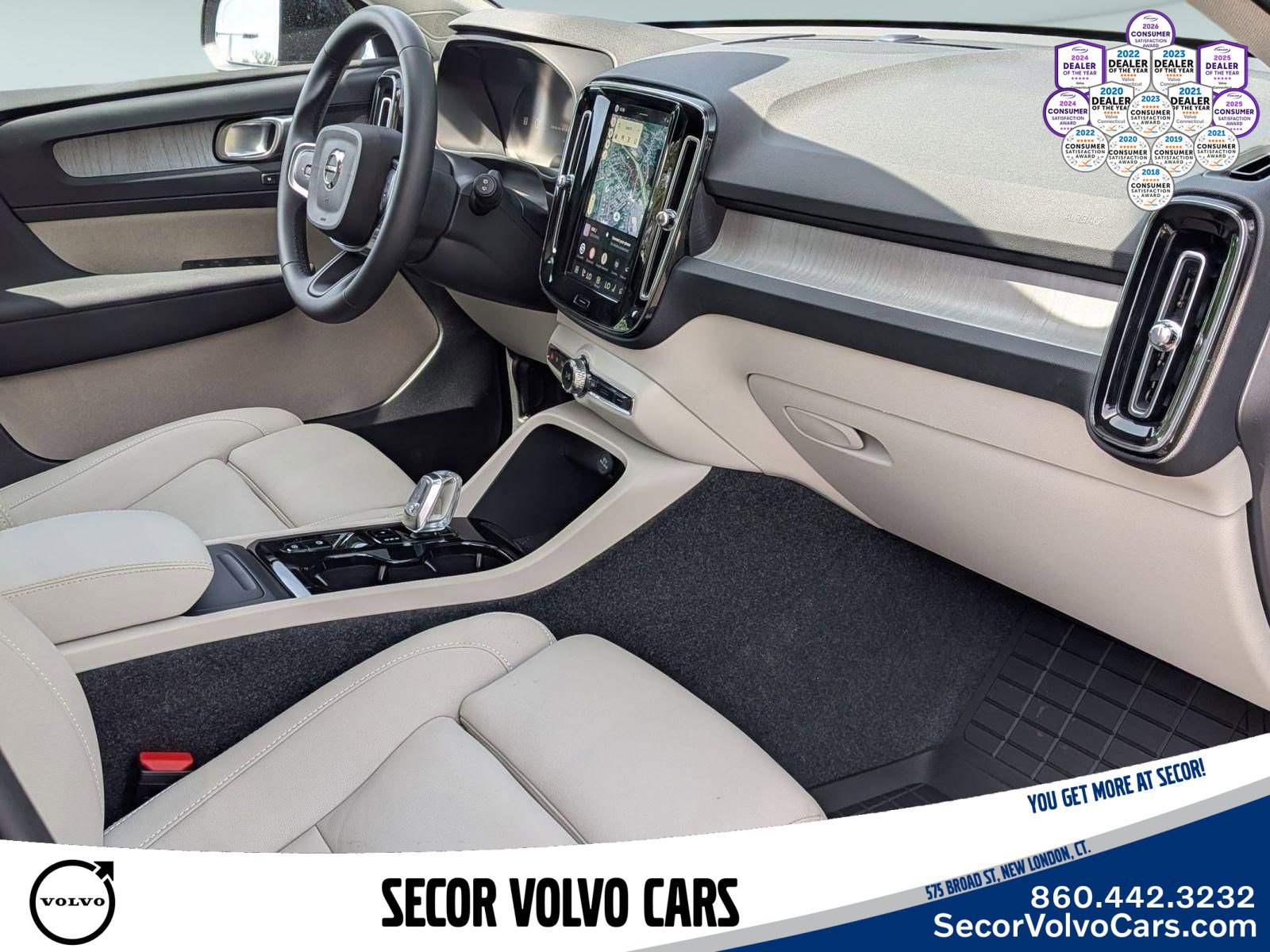 Certified 2026 Volvo XC40 B5 Plus AWD/4WD image 29