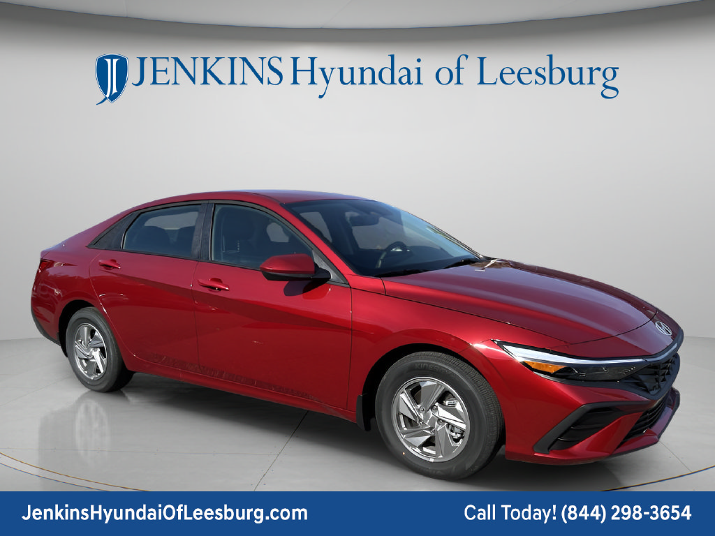 New 2025 Hyundai Elantra SE FWD image 2