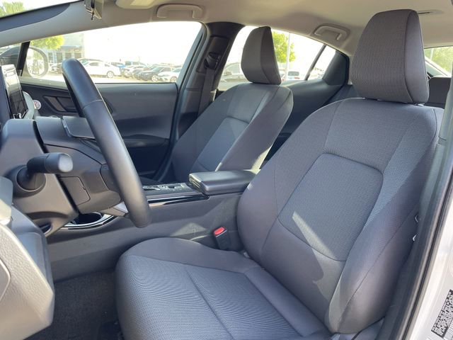 Used 2025 Toyota Prius LE image 24