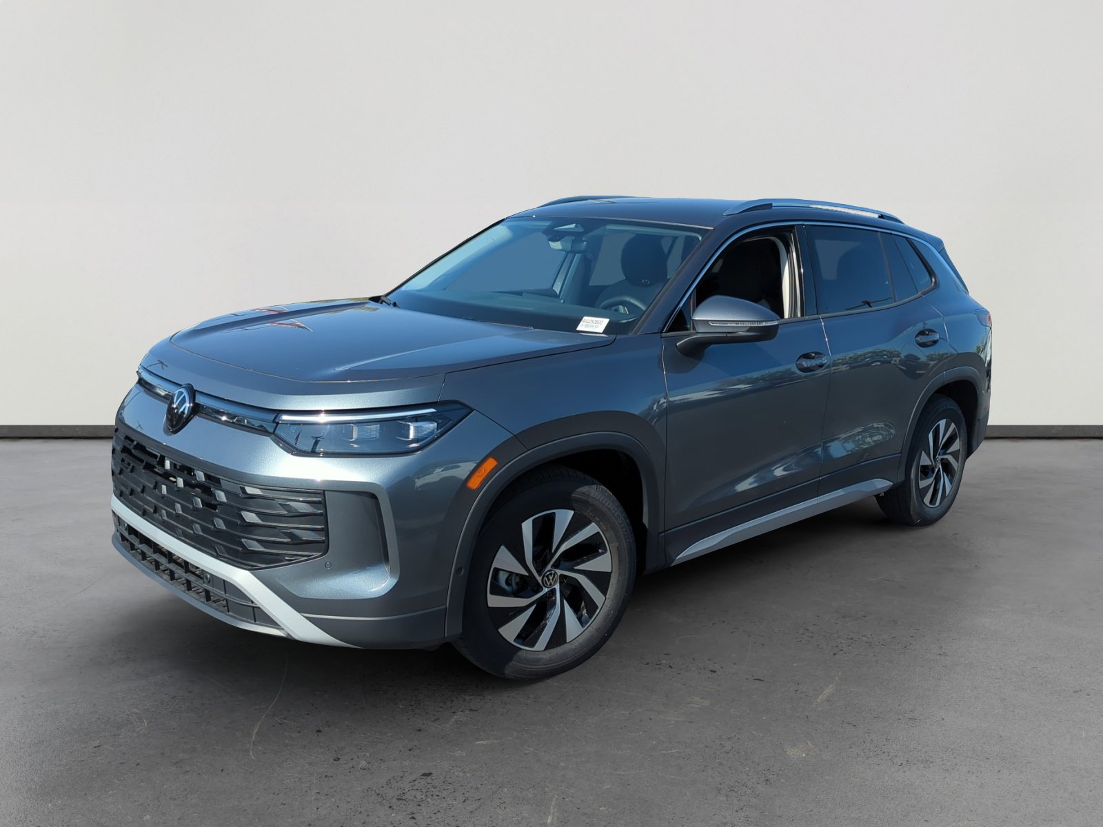 New 2025 Volkswagen Tiguan S image 1