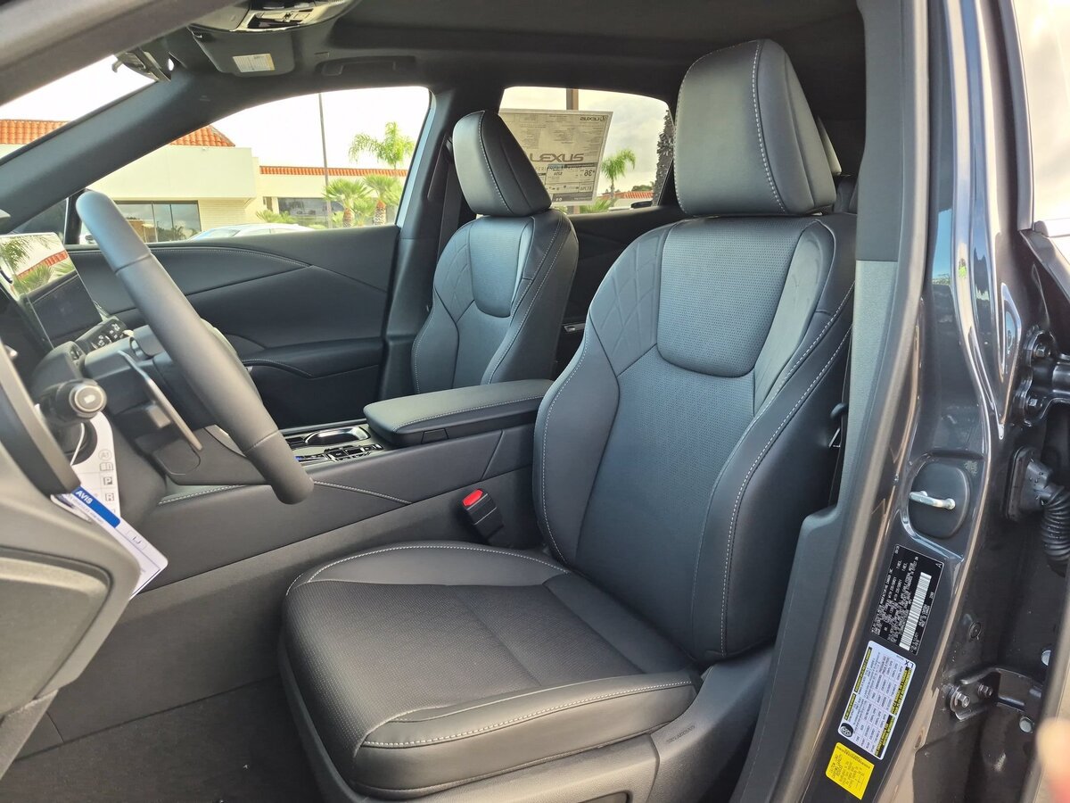 New 2026 Lexus RX 350 w/ Convenience Package AWD/4WD image 11