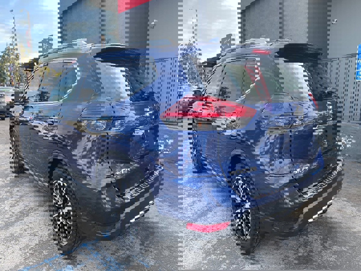 Used 2019 Nissan Rogue SL w/ Premium Package FWD image 7