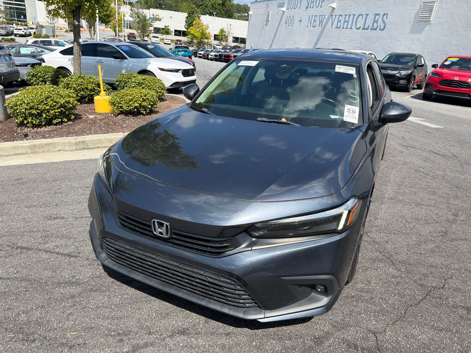 Used 2023 Honda Civic Touring image 4