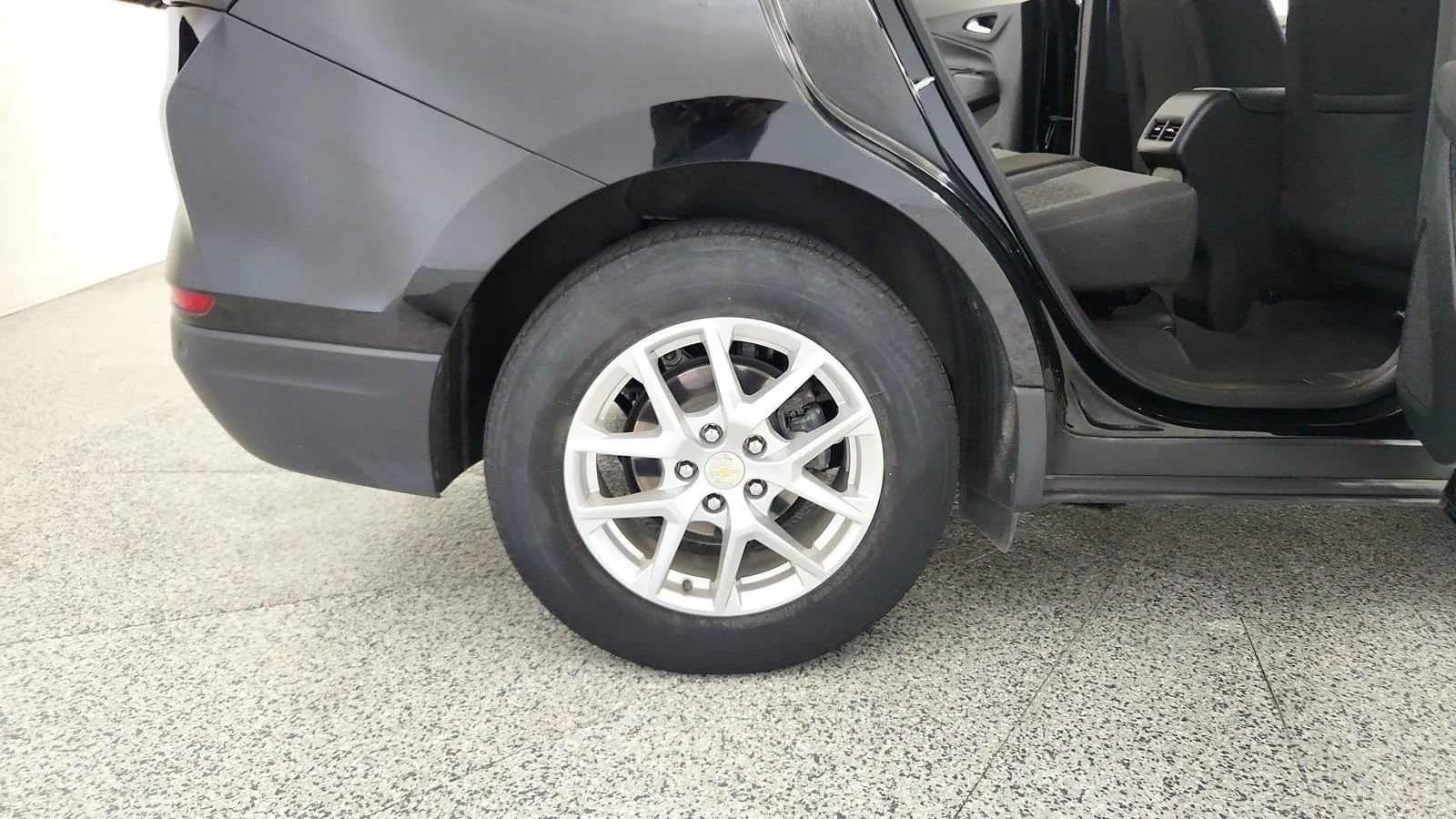 Used 2022 Chevrolet Equinox LT AWD/4WD image 41