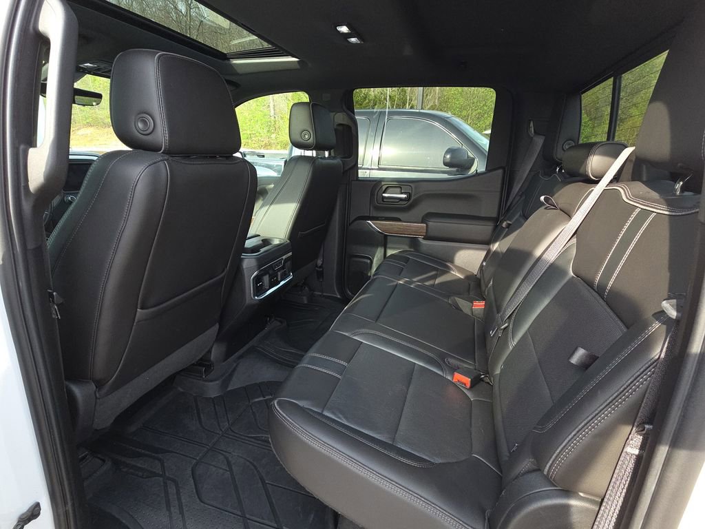 Used 2019 Chevrolet Silverado 1500 High Country w/ Technology Package image 15