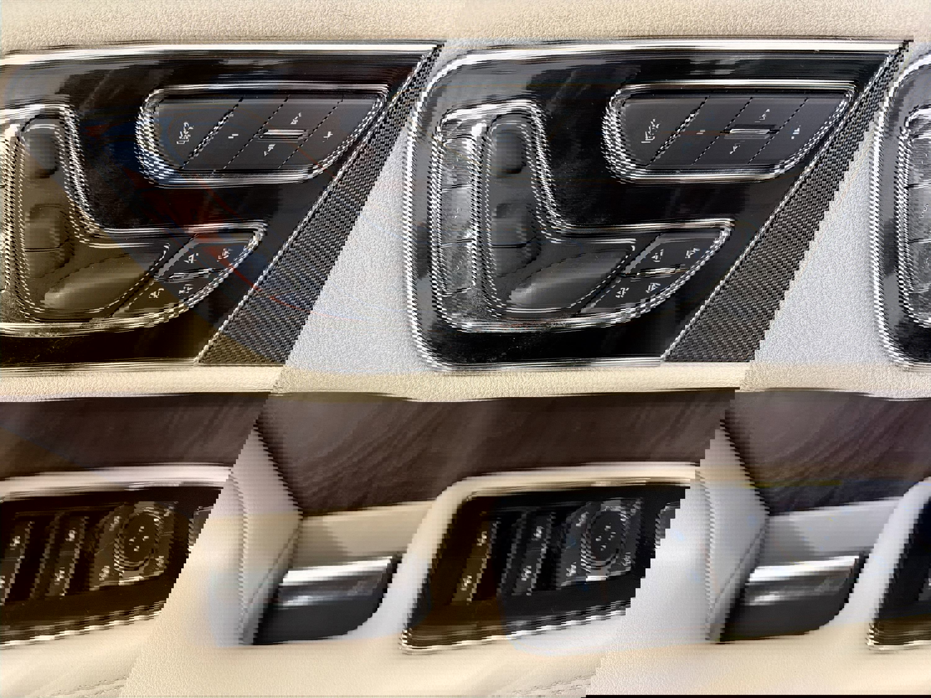 Used 2019 Lincoln Navigator Select w/ Cargo Package image 11