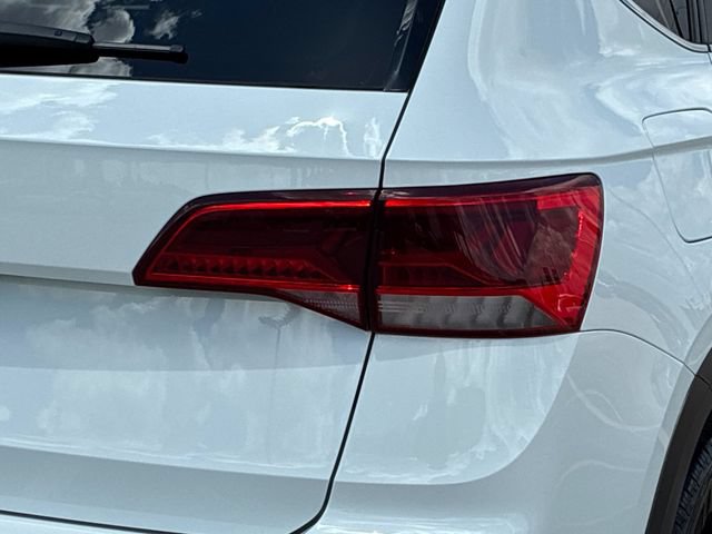 Used 2024 Volkswagen Taos SE w/ Panoramic Sunroof Package FWD image 30