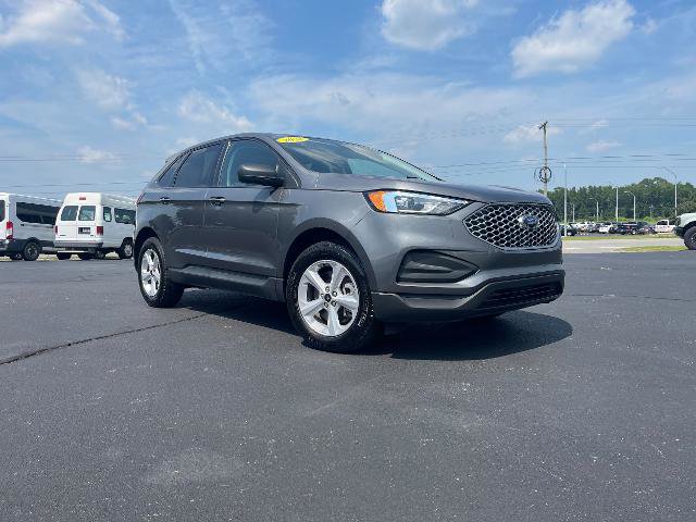Certified 2024 Ford Edge SE image 4
