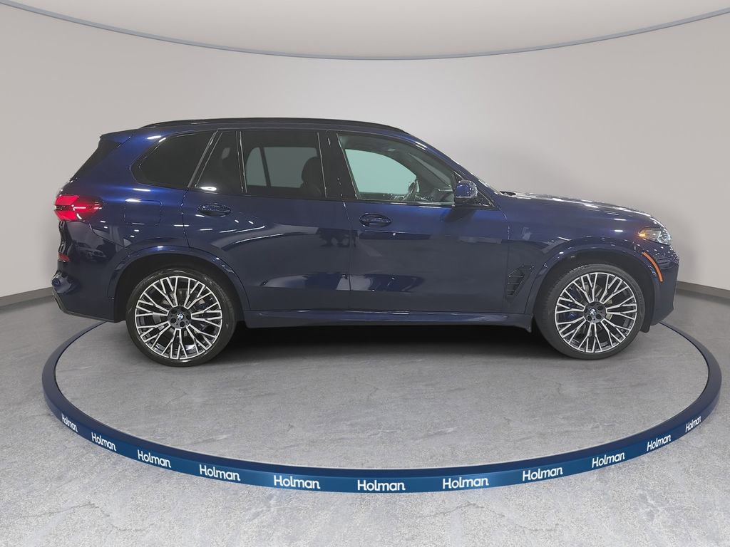 Certified 2024 BMW X5 xDrive40i w/ M Sport Package AWD/4WD image 4