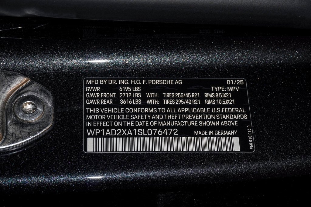 Certified 2025 Porsche Macan Electric image 30