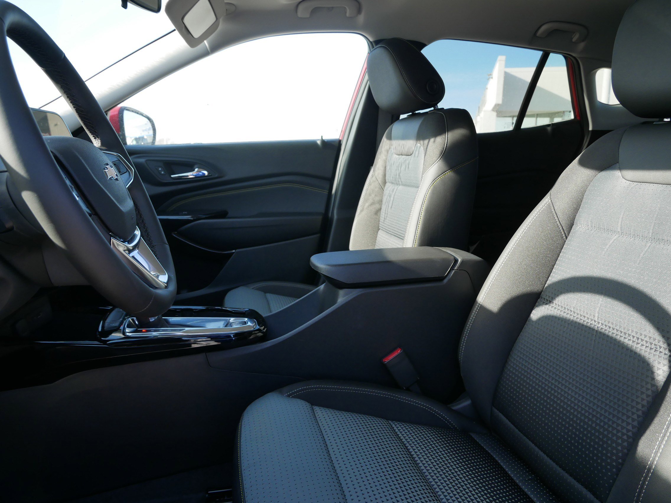 New 2026 Chevrolet Trax LT w/ Driver Confidence Package FWD image 4