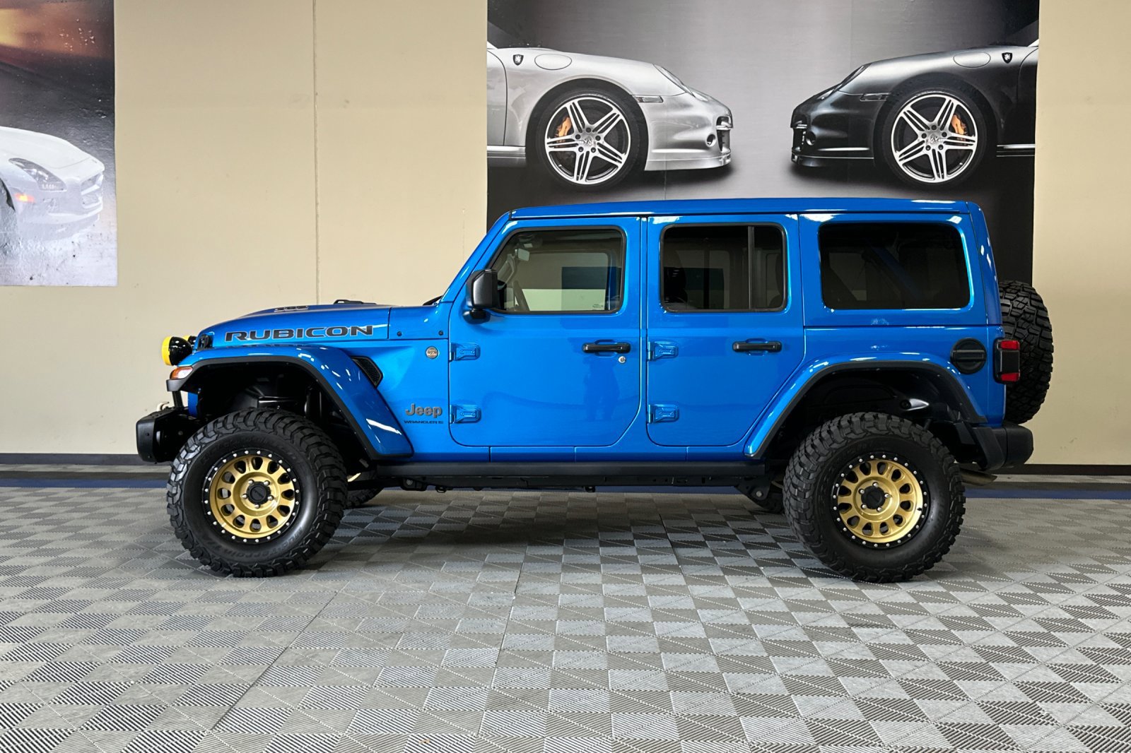 Used 2023 Jeep Wrangler Unlimited Rubicon 392 w/ Trailer Tow Package image 7