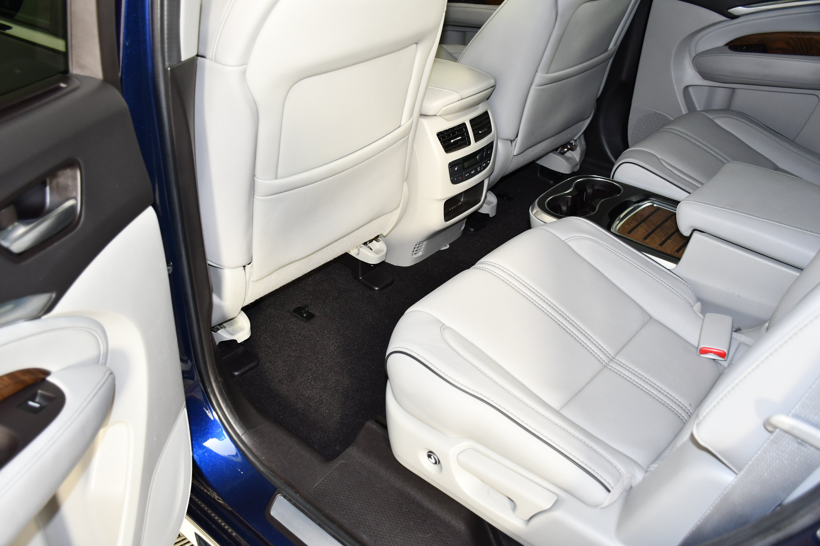 Certified 2020 Acura MDX w/ Advance Package AWD/4WD image 29