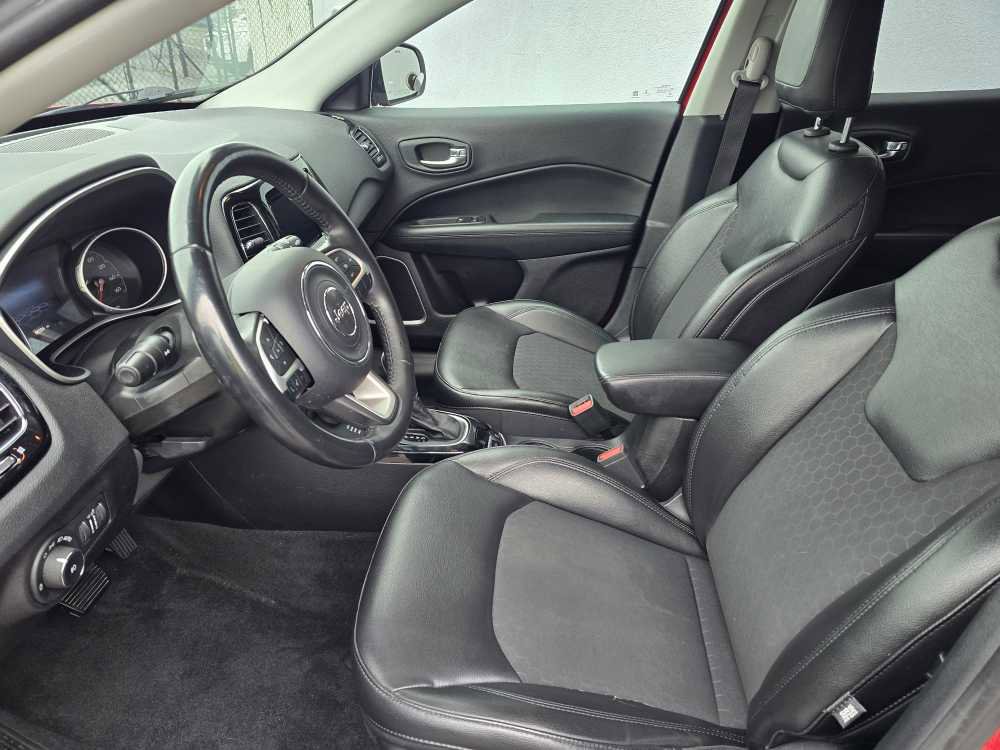 Used 2018 Jeep Compass Latitude w/ Popular Equipment Group image 14