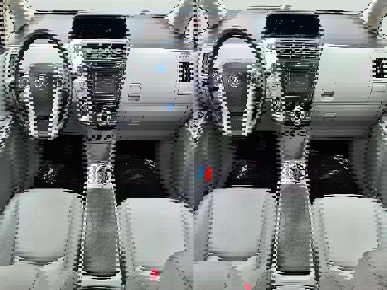 Used 2014 Toyota Prius V Five image 12