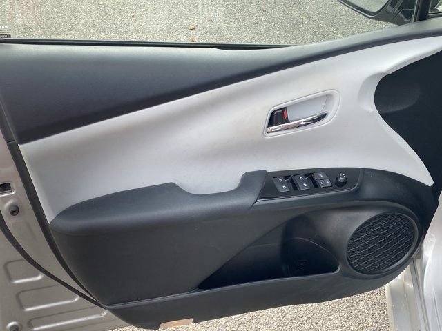 Used 2018 Toyota Prius Four w/ Advanced Technology Package FWD image 13