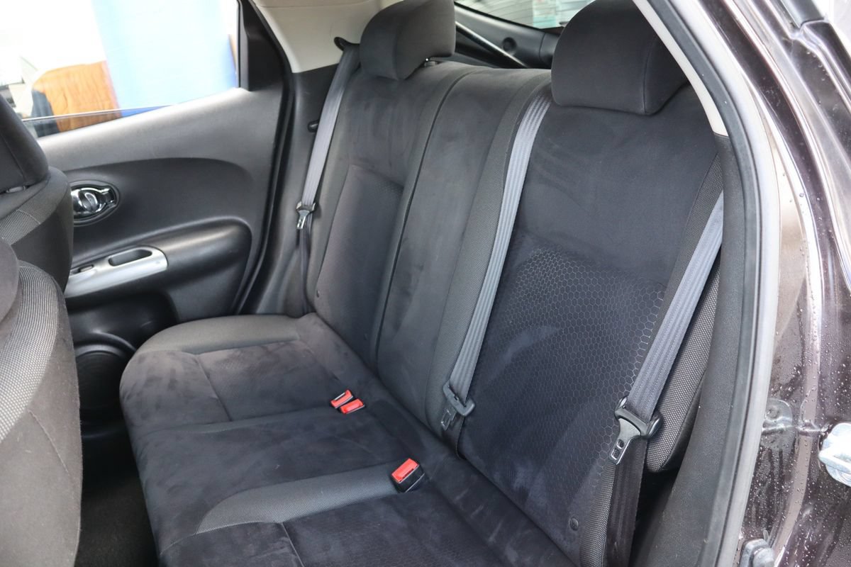 Used 2015 Nissan Juke SV w/ Technology Package AWD/4WD image 12