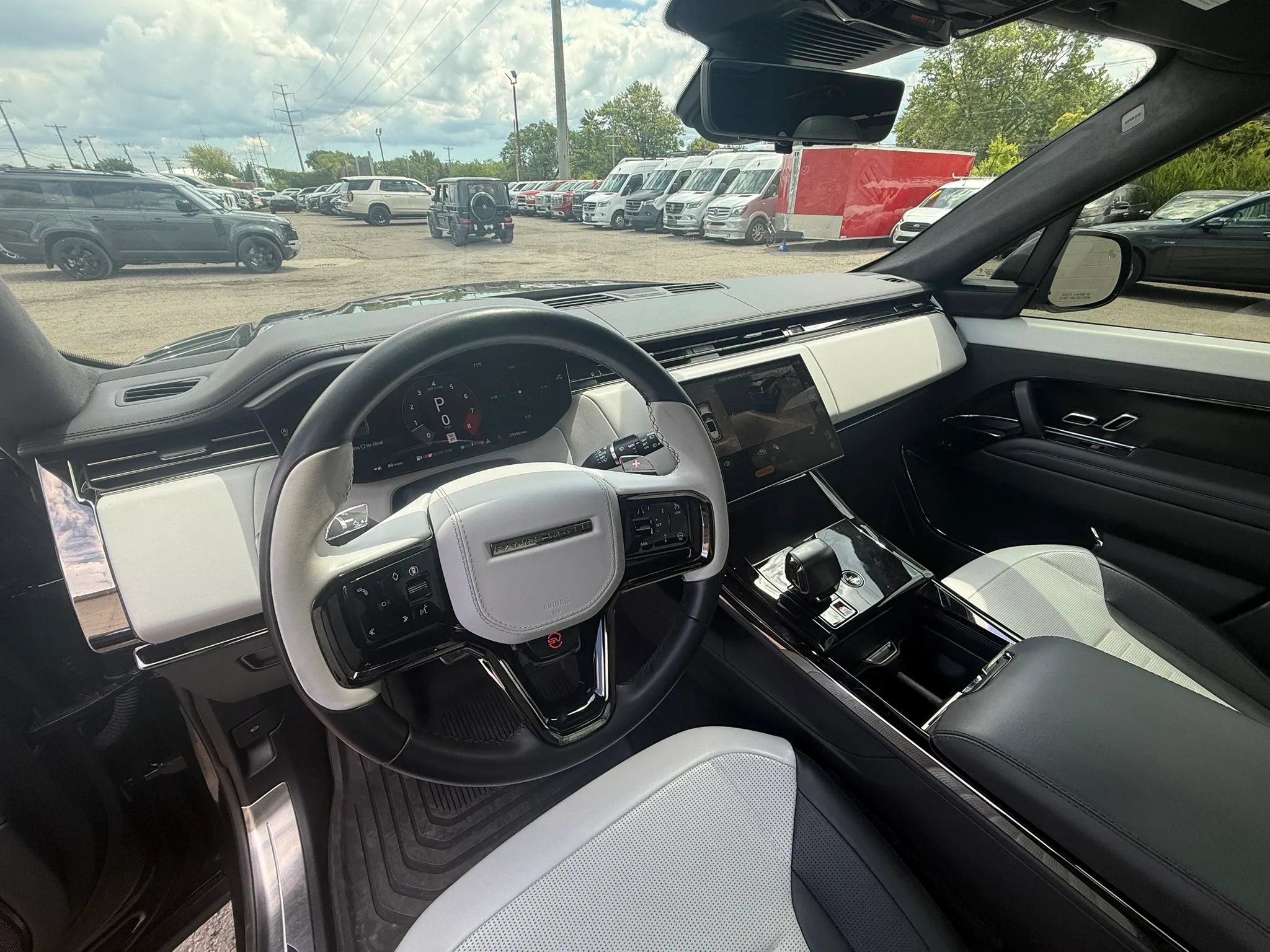 Used 2024 Land Rover Range Rover Sport AWD/4WD image 21