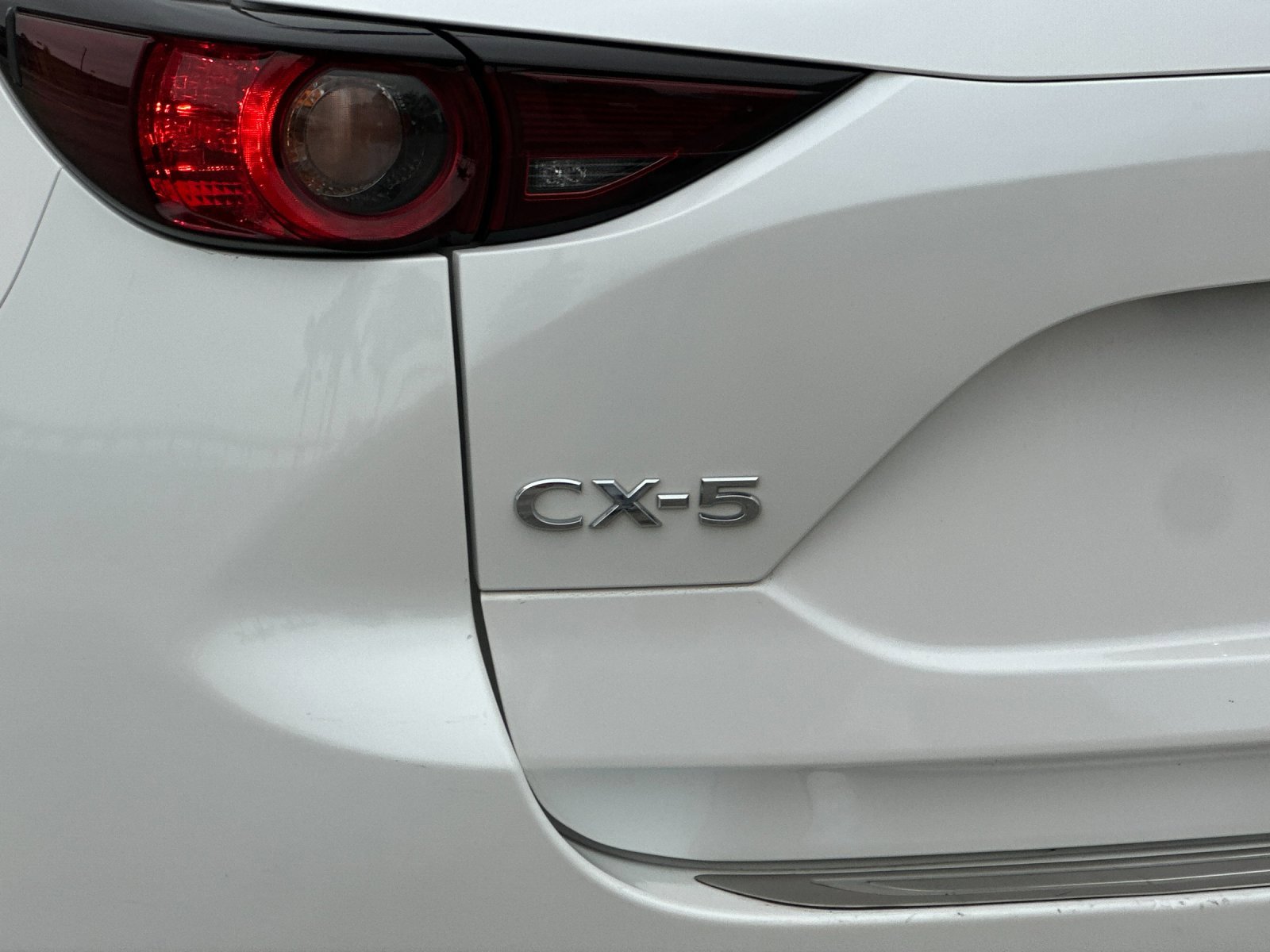 Used 2020 MAZDA CX-5 Touring image 27