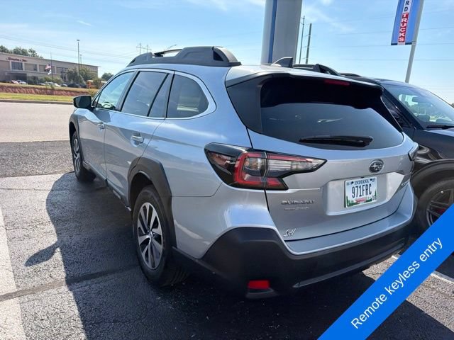 Used 2023 Subaru Outback Premium AWD/4WD image 6