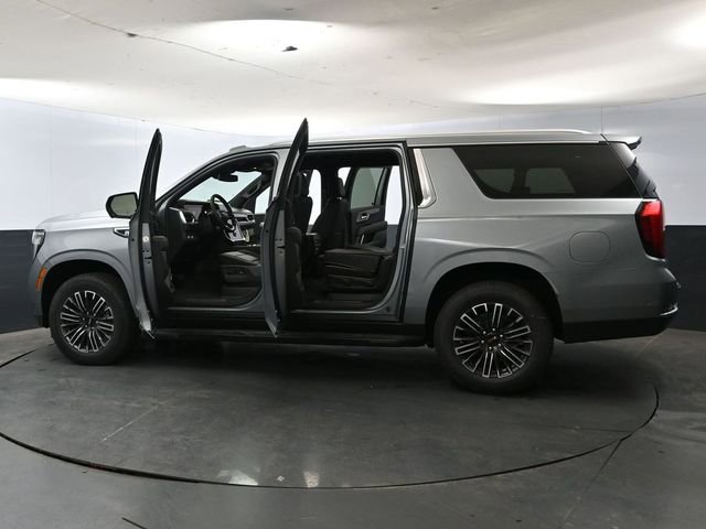 Used 2025 GMC Yukon XL Elevation image 60