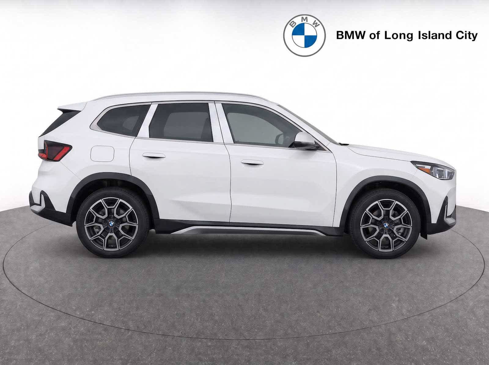 New 2026 BMW X1 xDrive28i w/ Technology Package AWD/4WD image 8