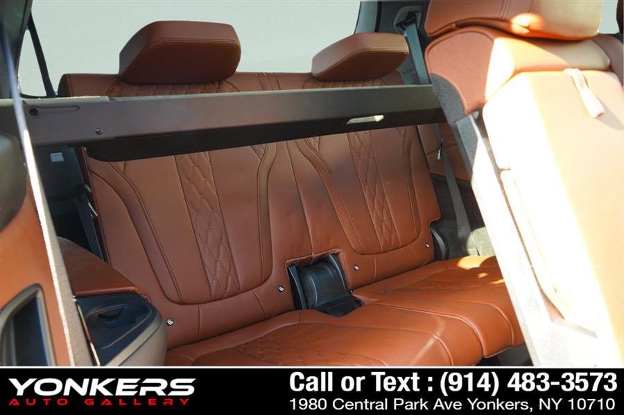 Used 2024 BMW X7 M60i w/ Executive Package image 76