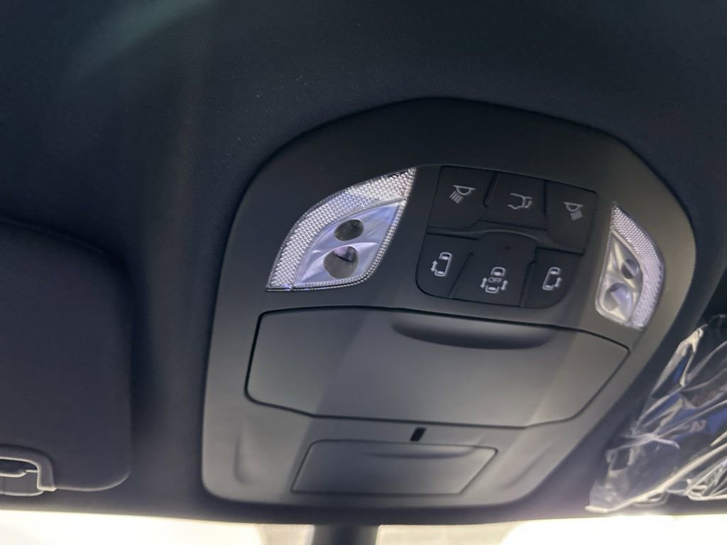 New 2026 Chrysler Pacifica Select image 41