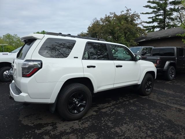 Used 2020 Toyota 4Runner SR5 Premium AWD/4WD image 3