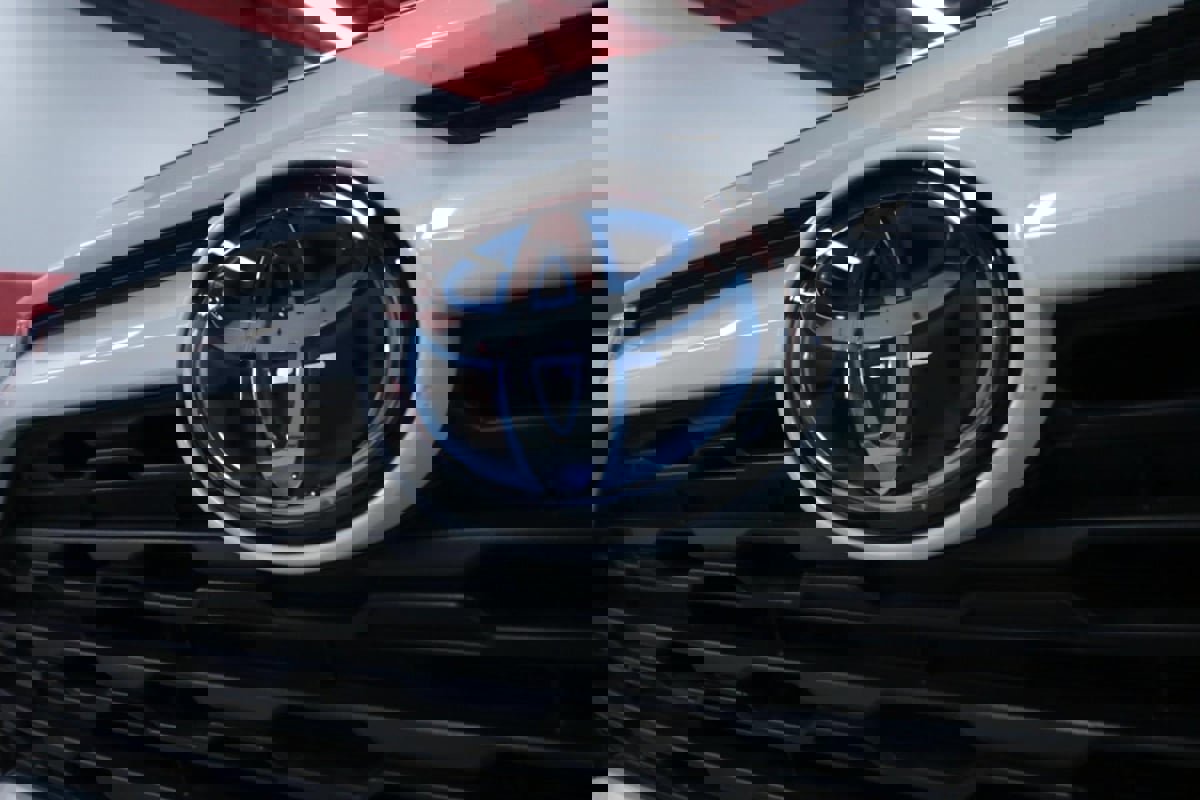 Used 2022 Toyota RAV4 XLE Premium image 33