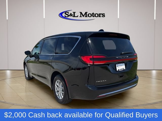 New 2027 Chrysler Pacifica Select FWD image 9